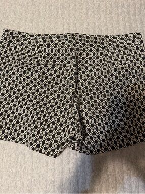 Banana Republic Black & White Geometric High-Waist Shorts never worn